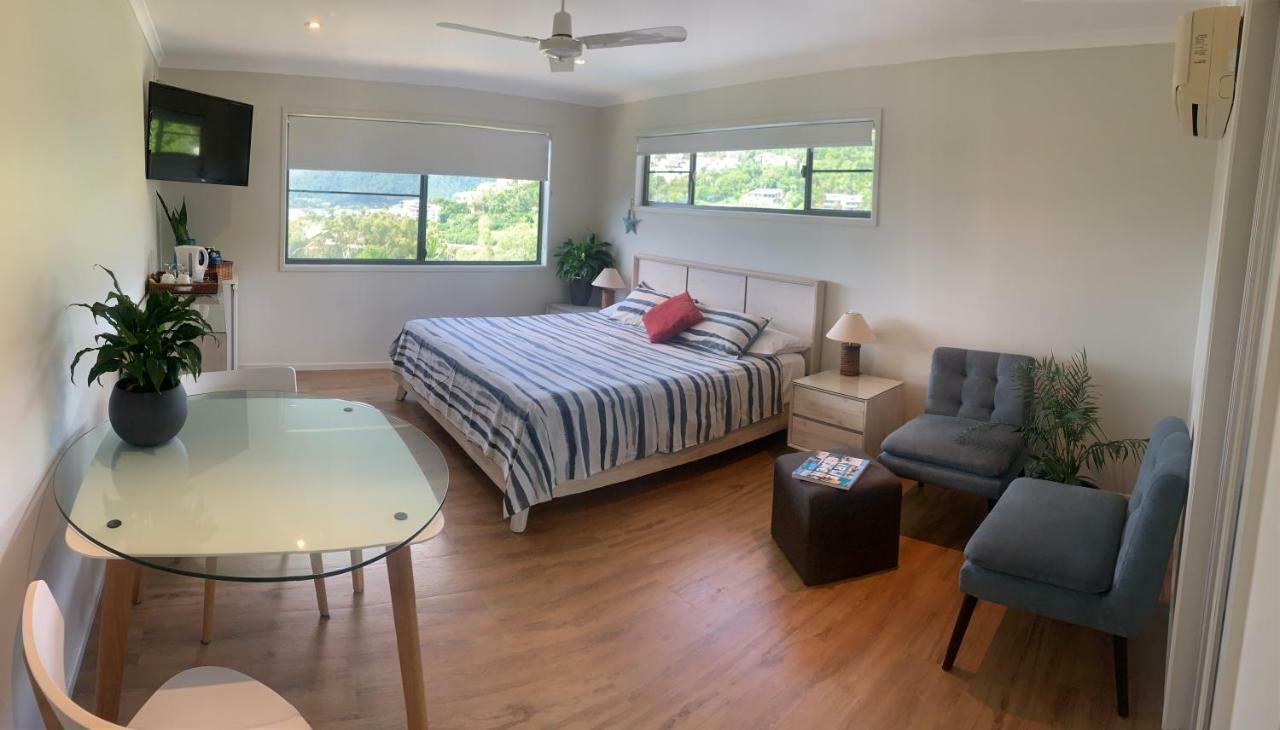 Island Views Bed and Breakfast Airlie Beach Esterno foto